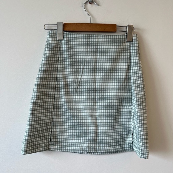 Brandy Melville Plaid Mini CARA skirt - Green and White - Picture 1 of 12